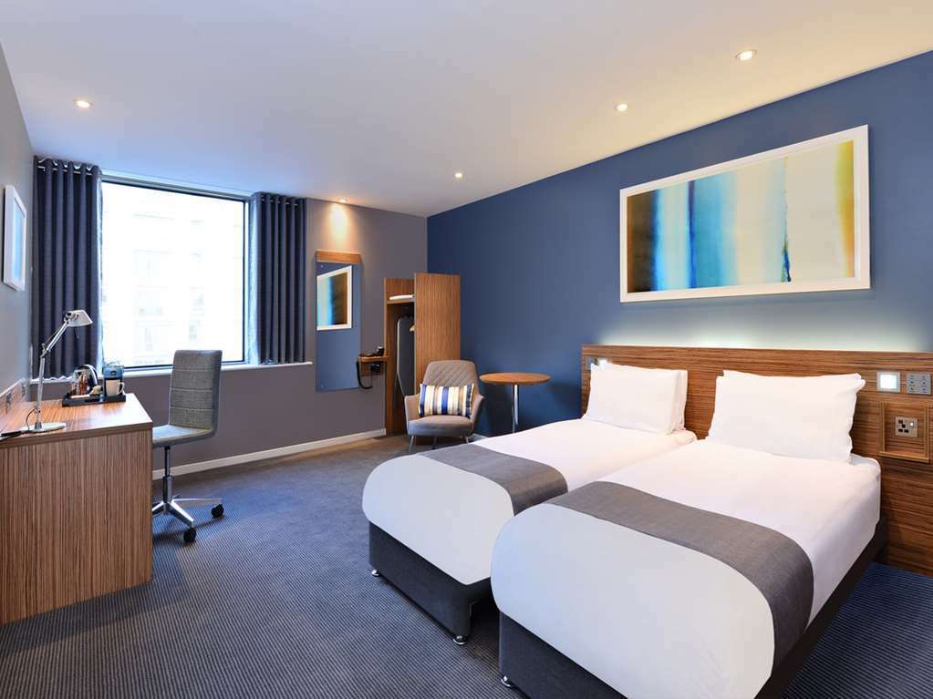 Travelodge Birmingham Central Bull Ring Room photo
