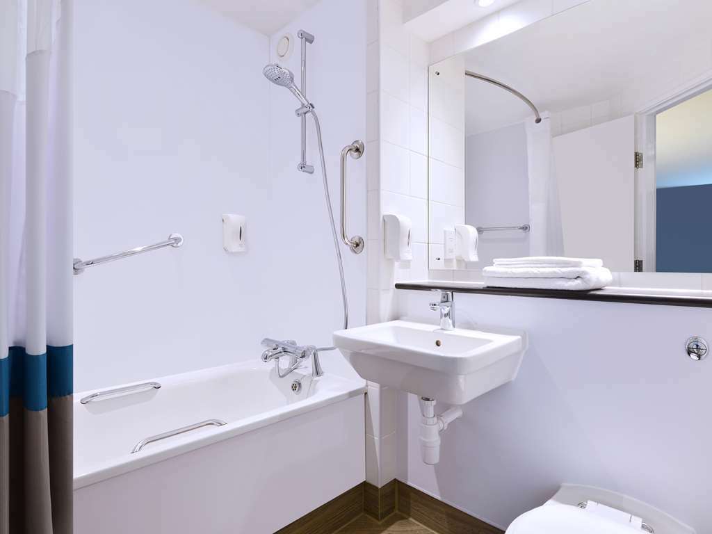 Travelodge Birmingham Central Bull Ring Room photo
