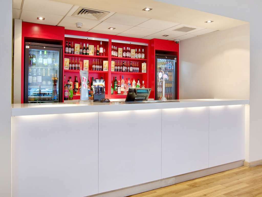 Travelodge Birmingham Central Bull Ring Restaurant photo