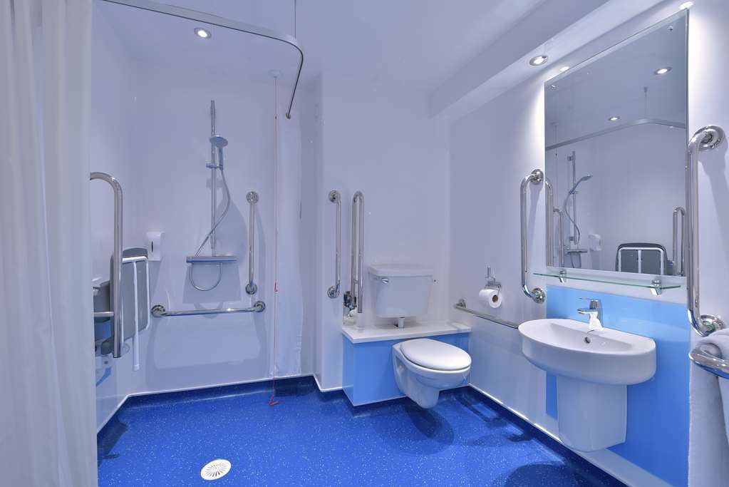 Travelodge Birmingham Central Bull Ring Room photo